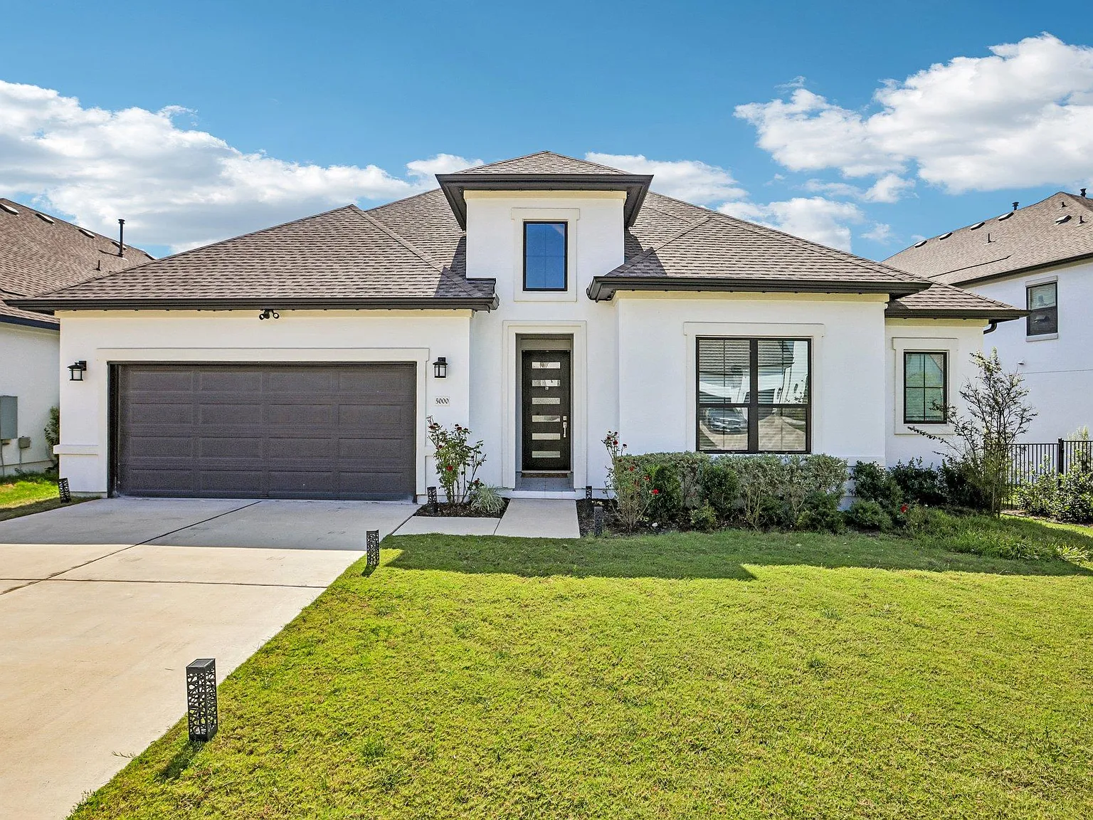 4 bed, 3.0 bath, 3142 sqft, $3,500 — Photo 1
