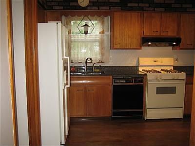 3rd image of 4387 Park West Oval