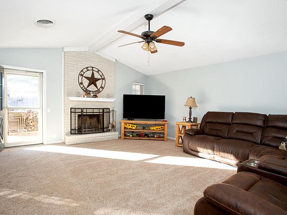 4th image of 6707 Columbia Ln