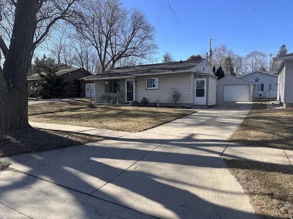 814 South Center Street, Beaver Dam, WI 53916