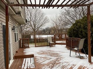 4060 Pennsbury Ct, Hanover Park, IL 60133