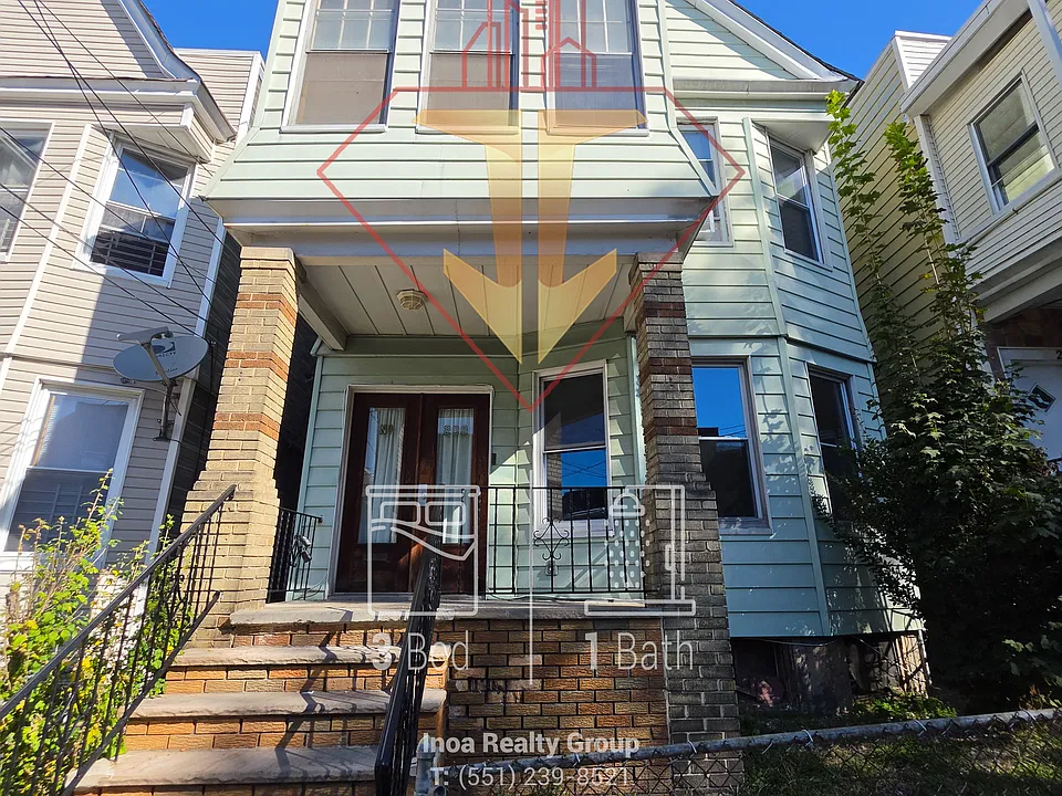 208 Grant Ave #1