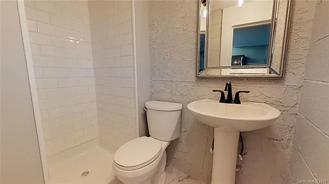 428 Hawthorne Ln #7 — Photo 10