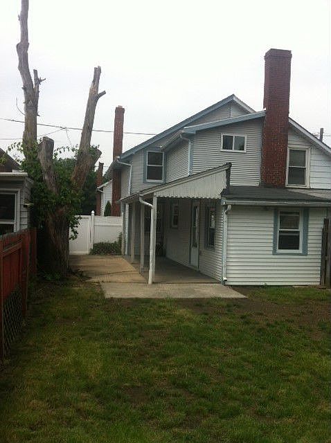 2nd image of 127 Cinder St