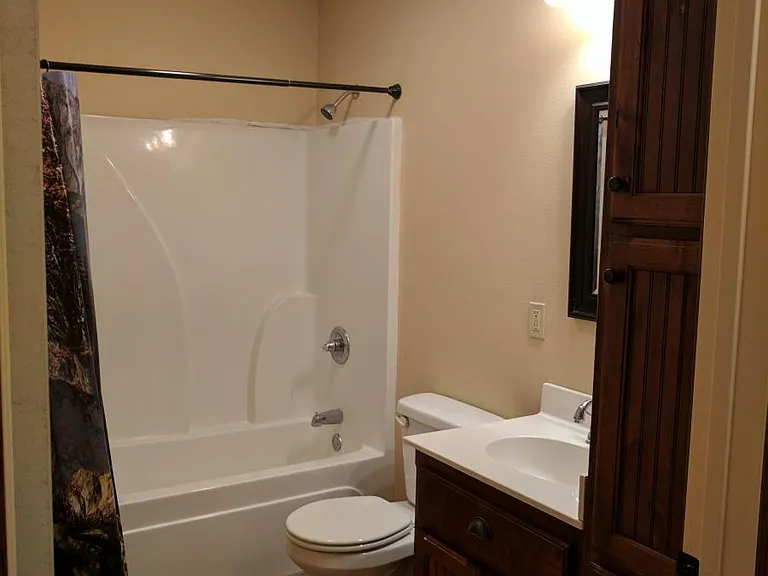 1014 W Aylor St — Photo 8