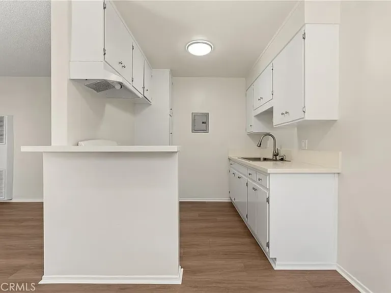 437 W Glenoaks Blvd #3 — Photo 6