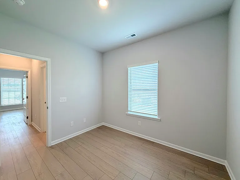 121 Clift Creek Dr — Photo 35