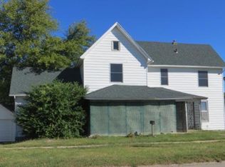 408 E 7th St, Tipton, IA 52772