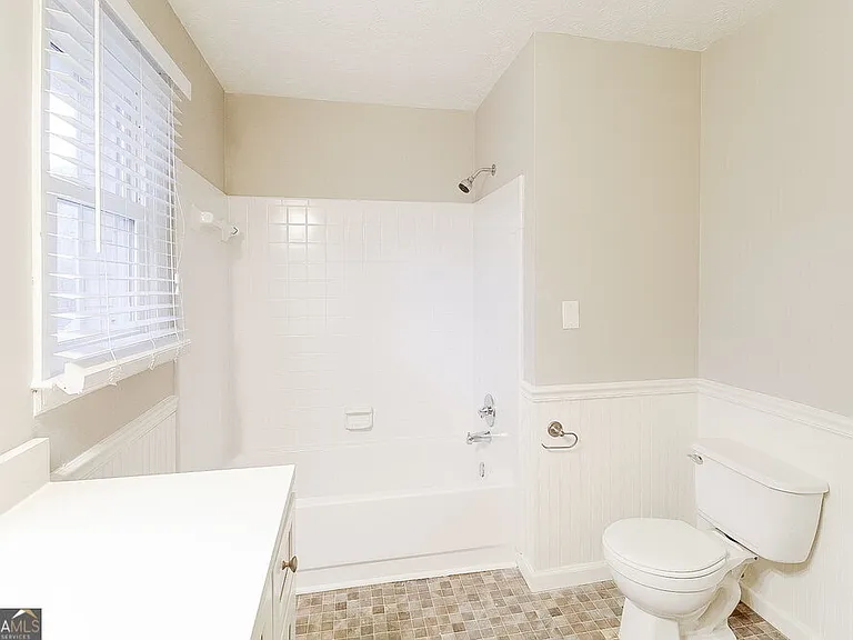 3138 Calumet Cir NW — Photo 11
