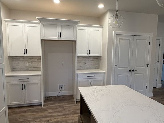 3rd image of 6760 Pinar Rd