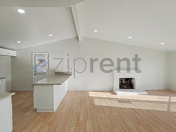 4th image of 44283 E Raysack Ave