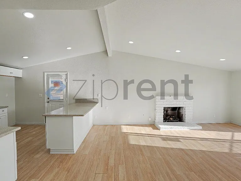 44283 E Raysack Ave — Photo 4
