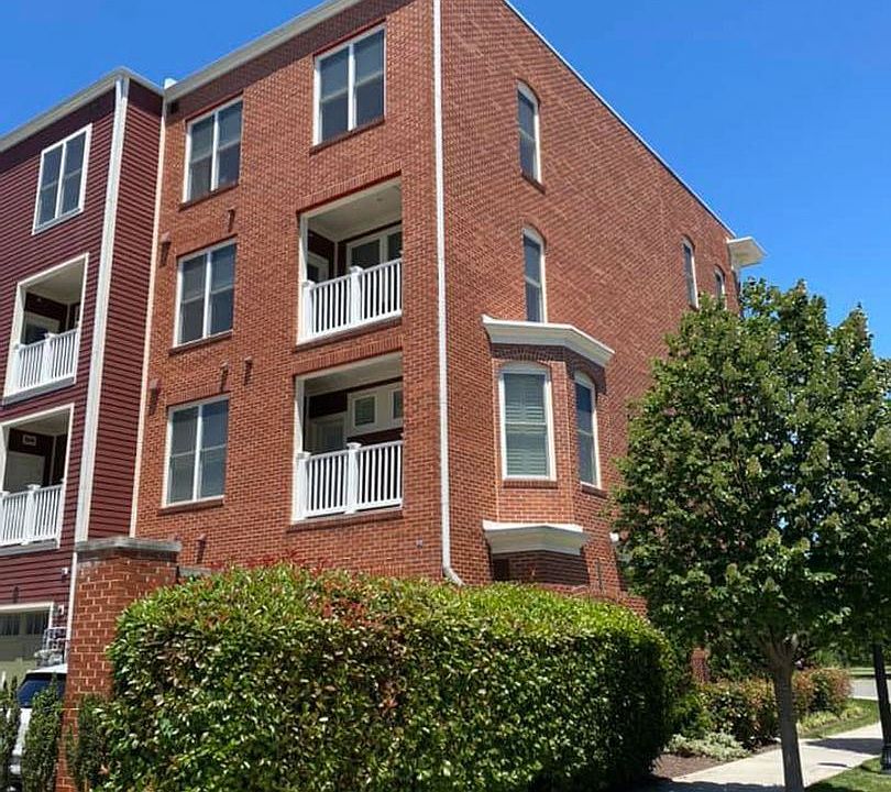 1st image of 738 Annie Rose Ave