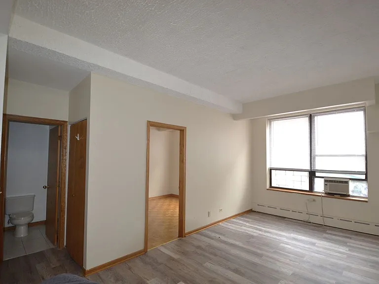 4180 Marine Terrace Apartments — Photo 68