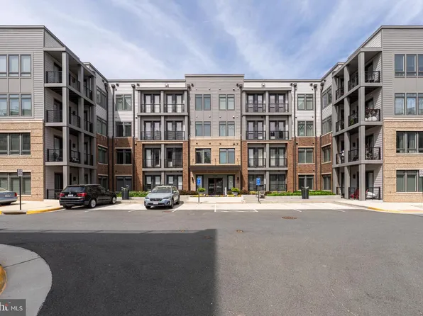 1669 Bandit Loop Unit 406A, Reston, VA 20190