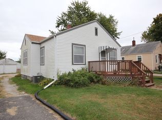 1041 S Pioneer St, Davenport, IA 52802