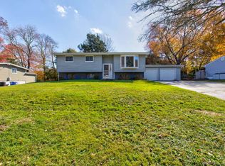 12 Cartridge Trl, Ledyard, CT 06339