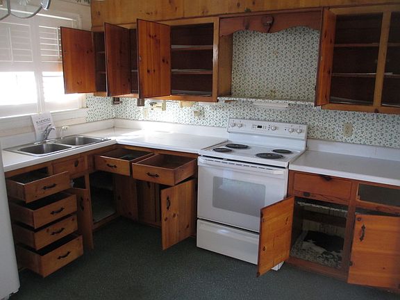 4th image of 4815 Adair Ave