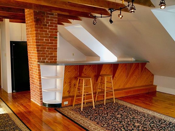 The open floor plan makes things feel spacious