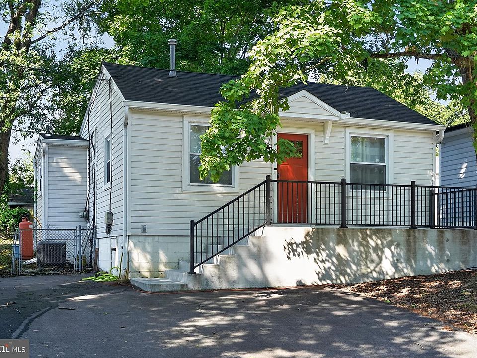 1st image of 3670 5th Ave
