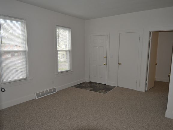2nd image of 36 Mary St