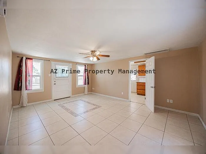 2830 E Sheridan St — Photo 6