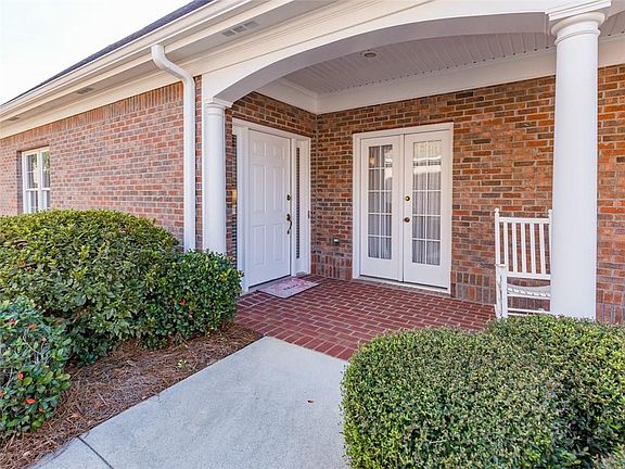 4th image of 1654 Glenwood Way