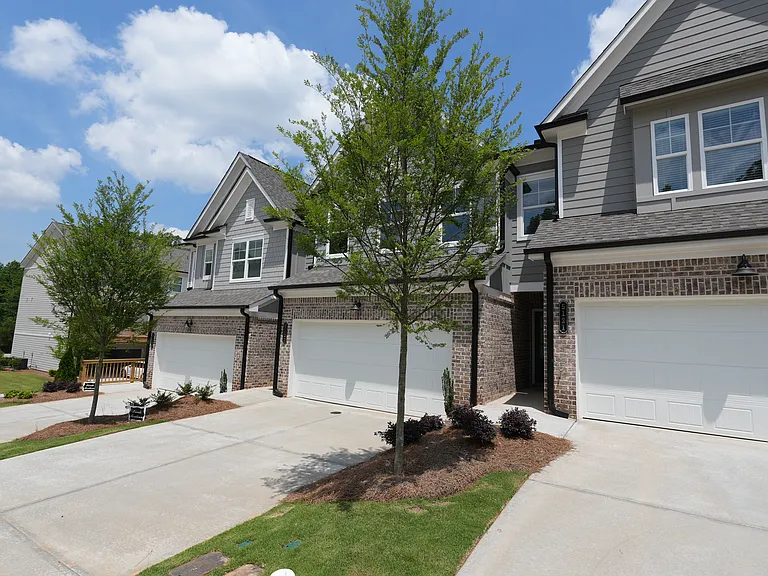 Exterior maintained by HOA