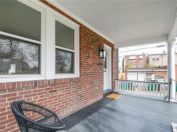 3rd image of 3010 Maplewood Ave