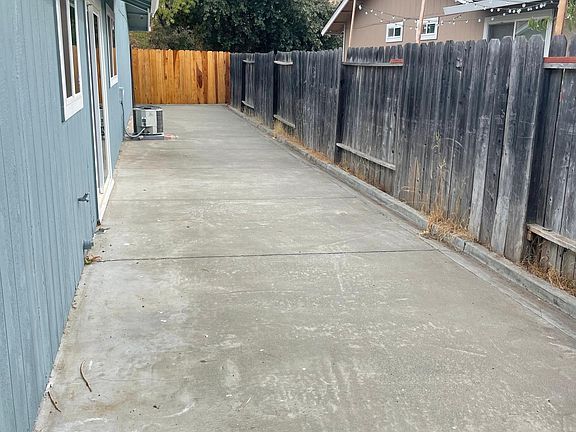 5th image of 1456 Callen St #B
