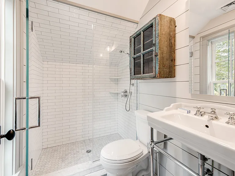 130 Madison St — Photo 22