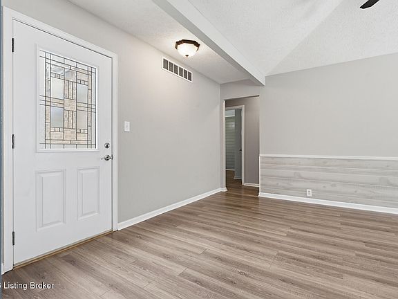 3rd image of 9208 N Pirogue Ct
