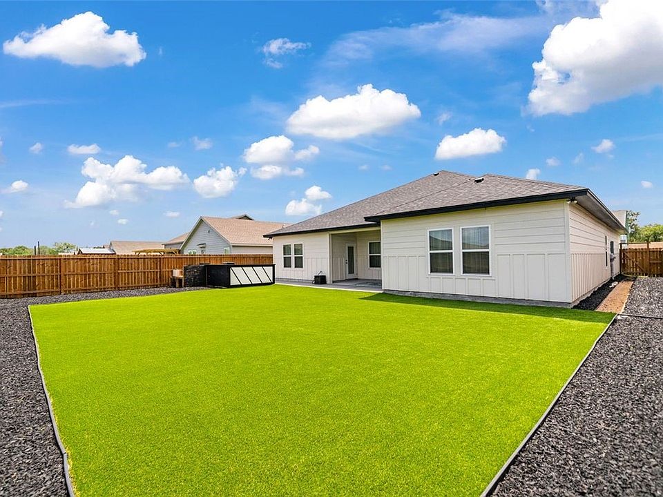 1st image of 119 Speargrass Ln