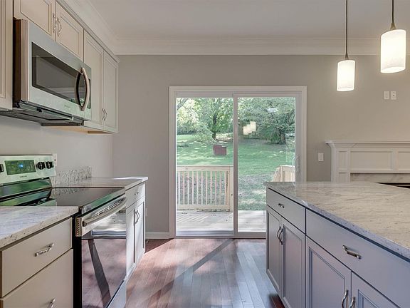 5th image of 2619 Joplin Dr