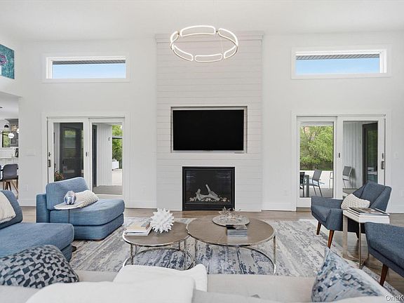 3rd image of 4 Stillwaters Lane