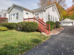 20 Peckham Rd, Poughkeepsie, NY 12603