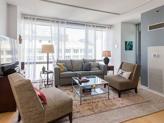 3rd image of 8 E Randolph St #1406