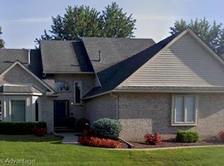 21504 Hunter Cir N, Taylor, MI 48180