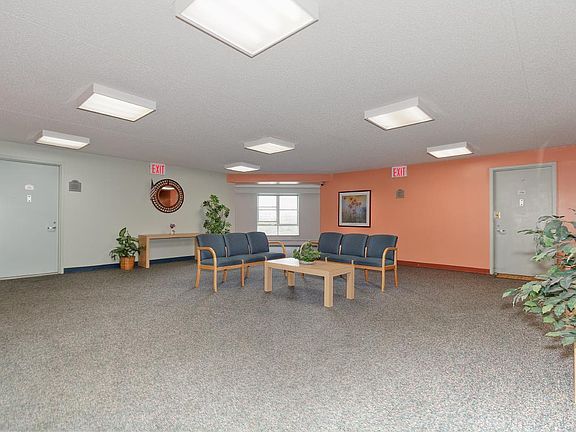 3rd image of 260 Beach 81st St APT 5A