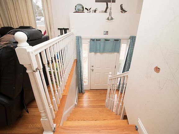 3rd image of 120 Amesbury St