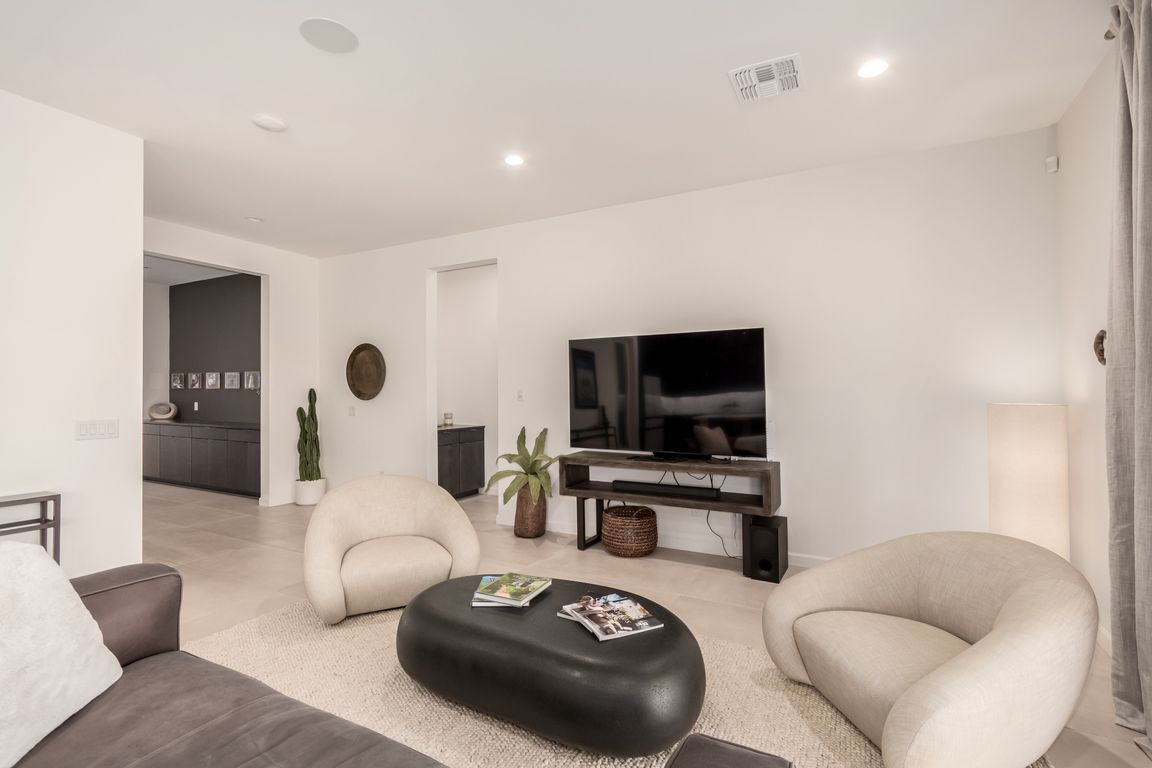 next background image