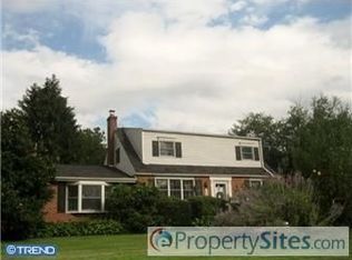 611 Topsfield Rd, Hatboro, PA 19040