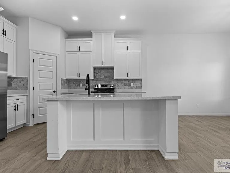 111 Hope Dr — Photo 4