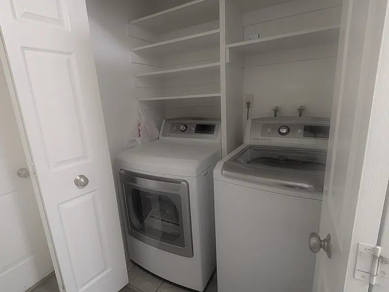 5750 S Dynasty Oaks Cir W — Photo 21