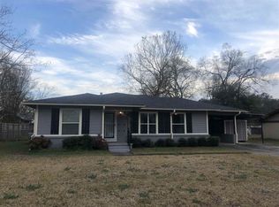 1005 College Cir, Carthage, TX 75633