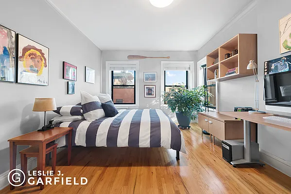 Sold by Leslie J. Garfield | media 11