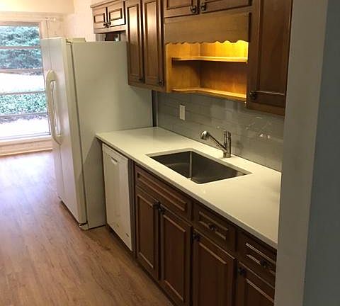 New Quartz Countertop in Kitchen