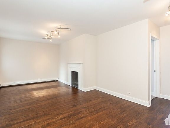 4th image of 626 W Waveland Ave APT 2F