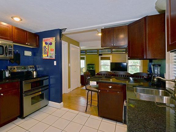 Brad Boisvert | 728 State St #2 Portsmouth NH 03801 | MLS# 4092256