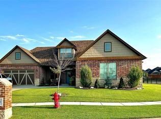 520 Mosswood Dr, Norman, OK 73069